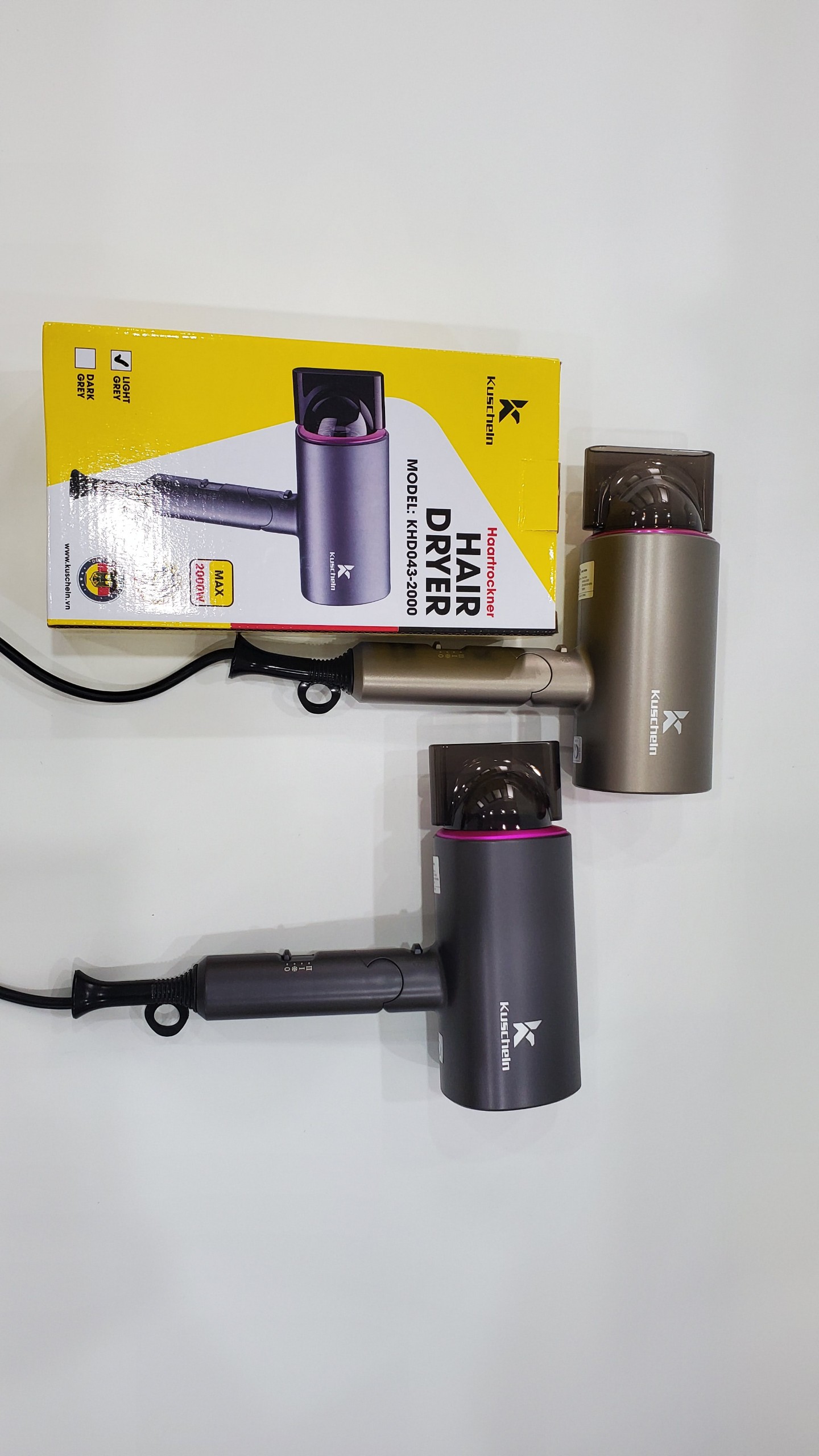 Máy Sấy Tóc Gập Gọn Kuscheln KHD043-2000-GX Công Suất Lớn 2000W Gió 2 Chiều Nóng Lạnh Ion Âm Tạo Kiểu Tóc Nhanh, Đẹp Bảo Vệ Và Chăm Sóc Tóc Hàng Chính Hãng