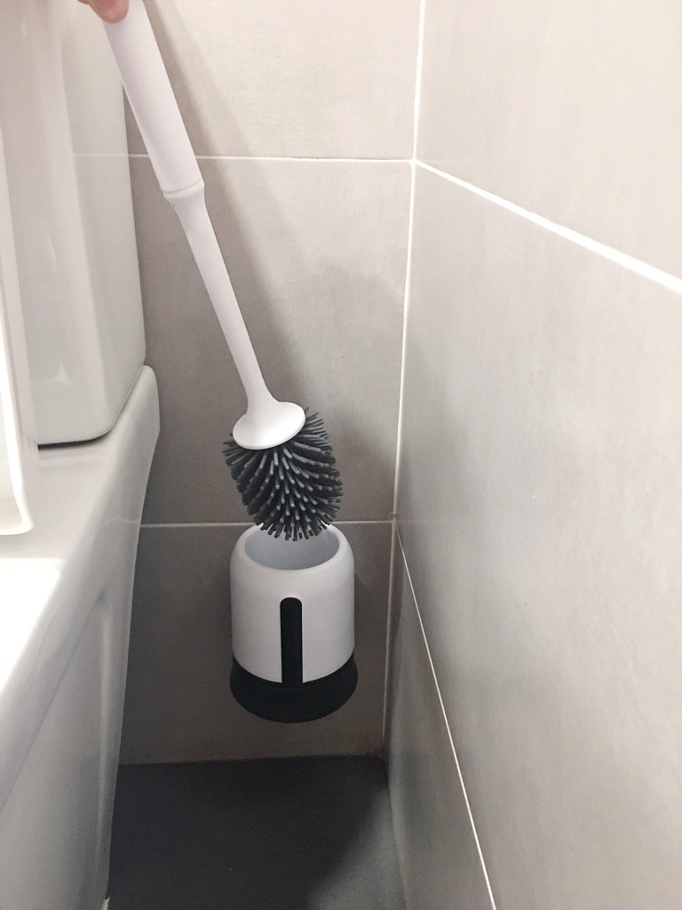 Chổi Cọ Bồn Cầu Toilet Nhà Vệ Sinh Chất Liệu Silicon Lắp Đặt Dán Tường Green Line- Hàng Chính Hãng
