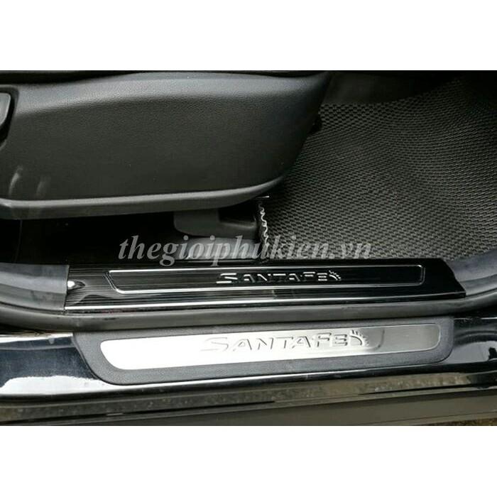 Bộ Ốp bậc, Nẹp bước chân Hyundai Santafe 2019 – Mẫu Titan