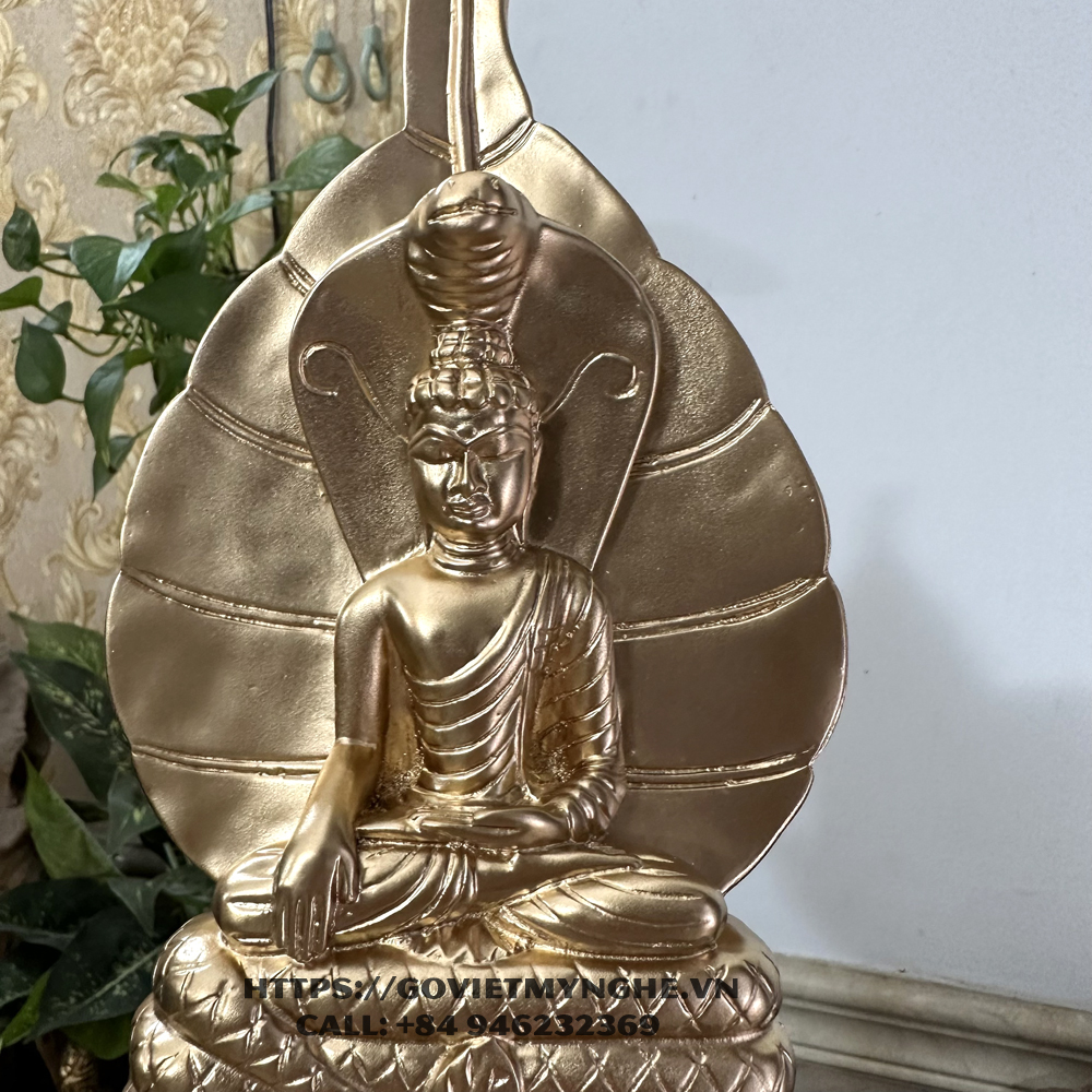 Tượng đá trang trí phòng thờ tượng Đức Phật Thích Ca ngồi thiền định trong tòa rắn Naga - Màu nhũ đồng - Cao 20cm