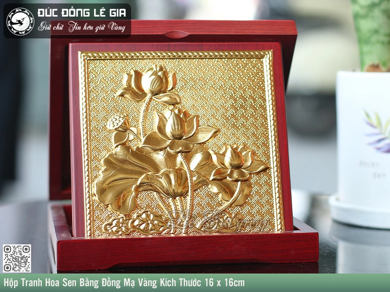 Hộp Tranh Hoa Sen Bằng Đồng Mạ Vàng 16 x 16cm