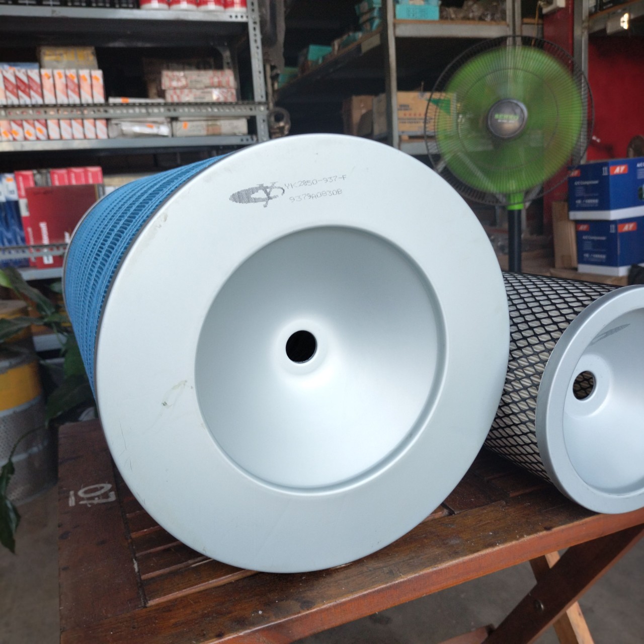 Lọc gió động cơ xe tải, xe ben Dongfeng, Shacman. Mã lọc YK2850-937-F/A-2850-AB, kích thước 280*500, có ruột đáy sâu.