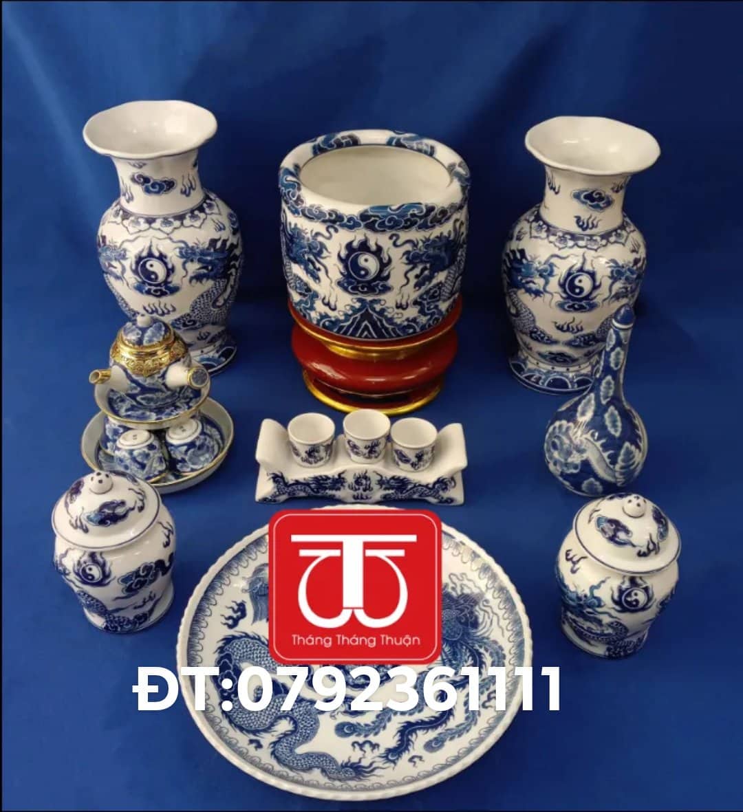 BỘ BÁT HƯƠNG VẼ RỒNG NỔI /ĐÔI LỌ CAO 30CM / ĐÔI CHOÉ 16CM )