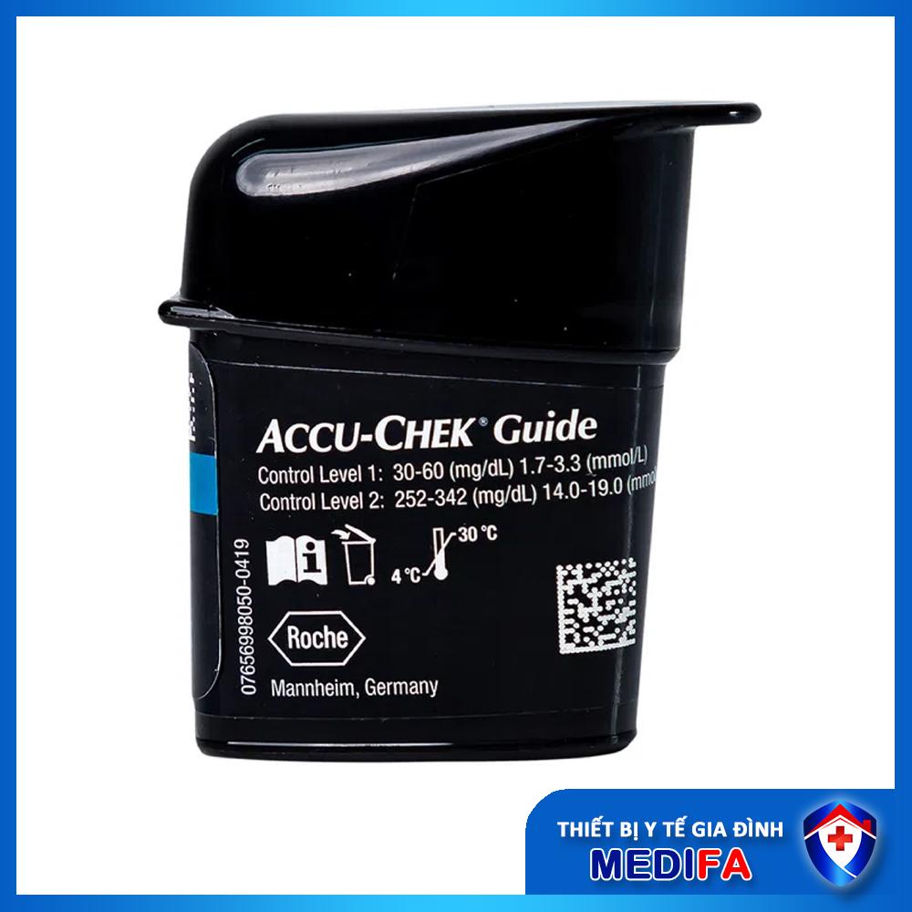 Hộp 50 que thử đường huyết Accu-Chek Guide chính hãng Roche, có tem nhập khẩu và nhãn phụ Tiếng Việt