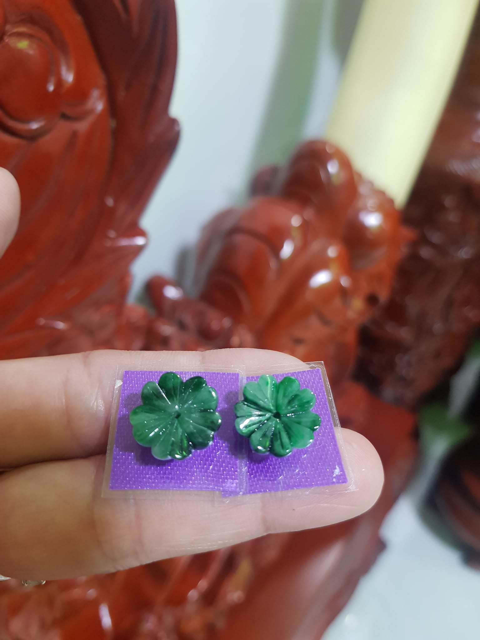Đôi Bông Tai Bông Mai Trái Tim Size trung mới đẹp 14mm x 4mm Đá Ngọc cẩm thạch tự nhiên xanh đậm điểm sơn thủy bóng đẹp Nữ mệnh Thủy bọc vàng đeo rất đẹp sang ạ