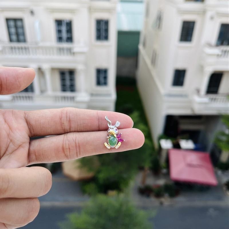 Mặt dây chuyền thỏ phối ngọc phỷ thuý