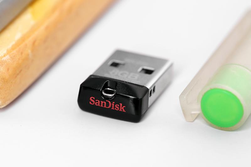 USB 2.0 8GB Sandisk SDCZ33 Đen - Hàng chính hãng