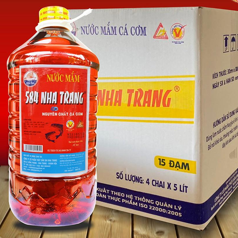 Thùng 4 Chai 5 Lít Nước mắm Cá cơm, 15 độ đạm - 584 Nha Trang, Nước mắm Truyền Thống, Date mới nhất