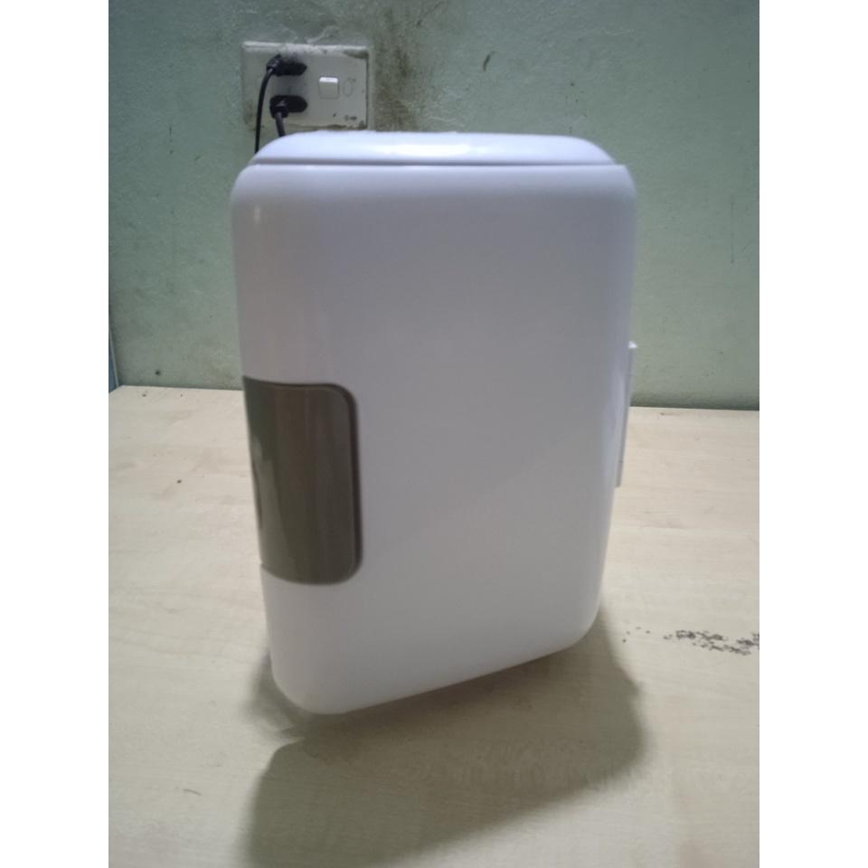 Tủ Lạnh Mini Dùng Cho Ô Tô hoặc đựng mỹ phẩm 4 lít