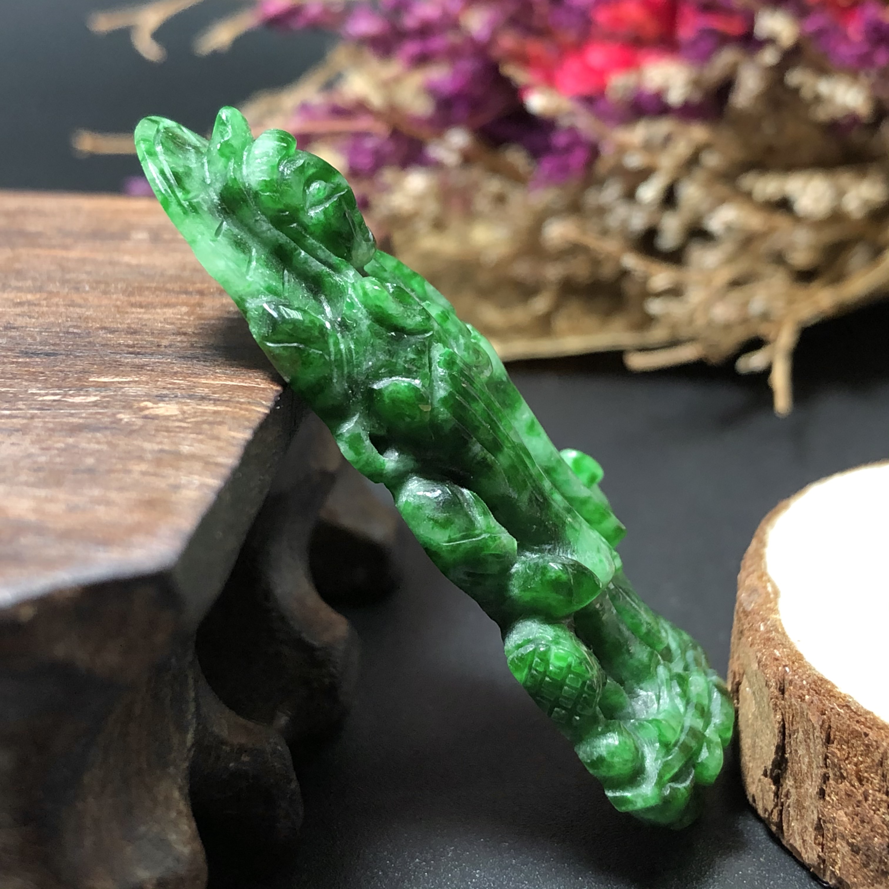 Mặt Phật Bà đứng Cẩm Thạch xanh lí cao cấp