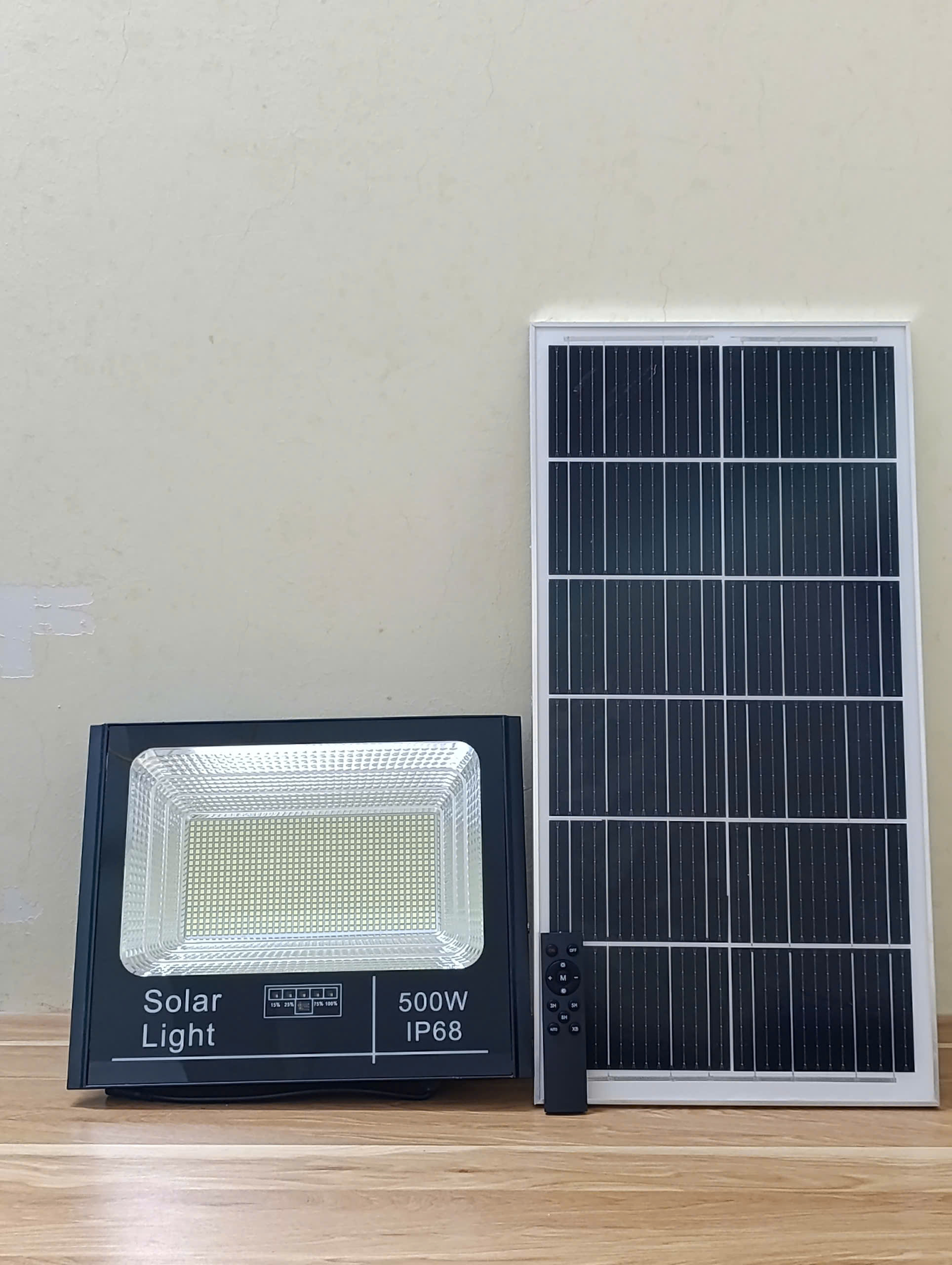 Đèn Năng Lượng Mặt Trời Pha 500W - Đèn Pha Báo Pin + Tấm Pin NL + Remote + Phụ Kiện Ốc Vít + Pin Điều Khiển