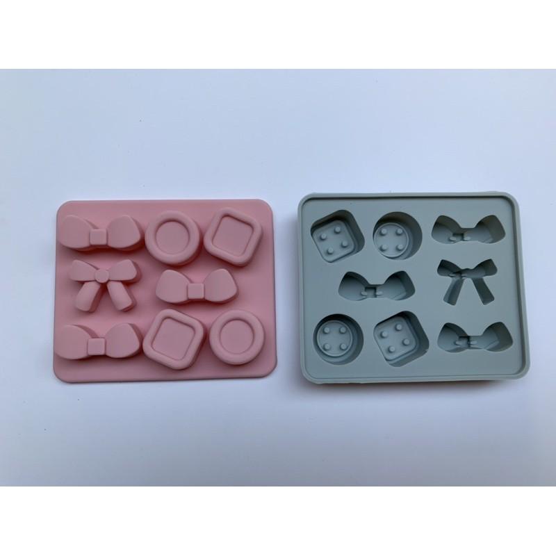 Khuôn silicon đổ fondant thạch socola banh quy hình cái cúc và nơ