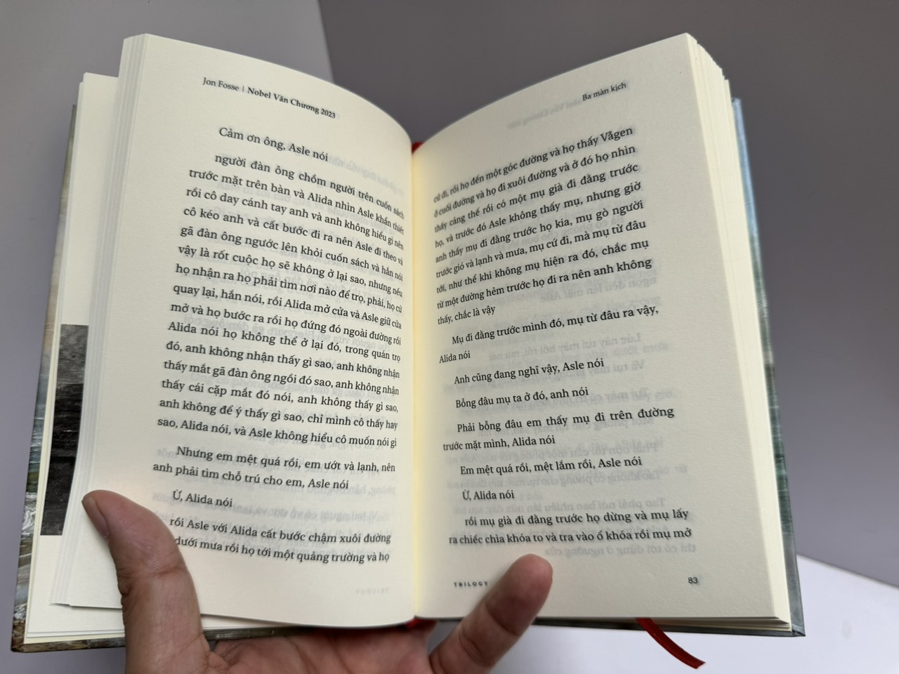 [Tác giả đạt giải Nobel văn chương năm 2023] [Combo 2 cuốn, bìa cứng] BA MÀN KỊCH - ÁNH SÁNG TRẮNG - Jon Fosse - Thiện Tri Thức