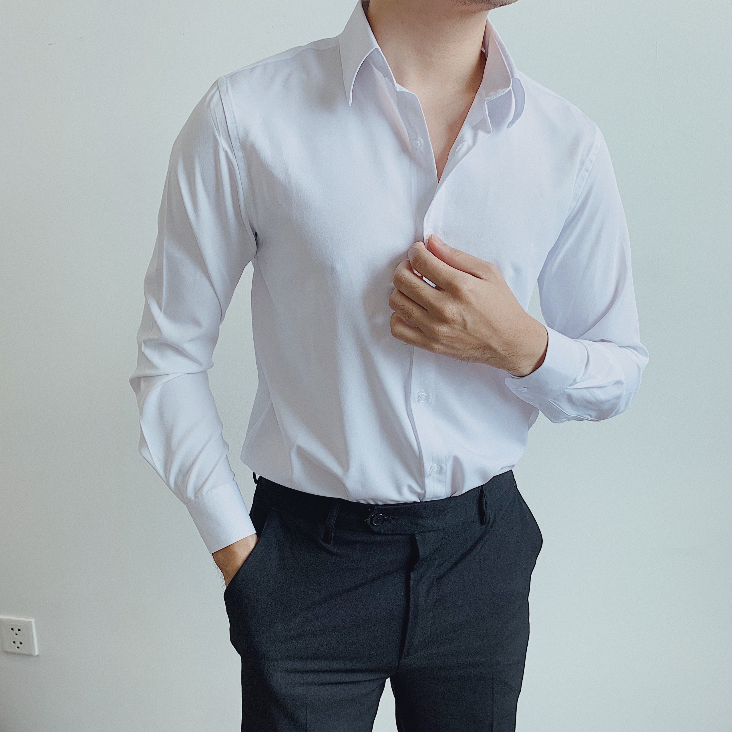 Áo sơ mi trắng tay dài nam AKUBA form slimfit tôn dáng, chất liệu Modal mềm mát, phong cách Sartorial lịch lãm 01T0038