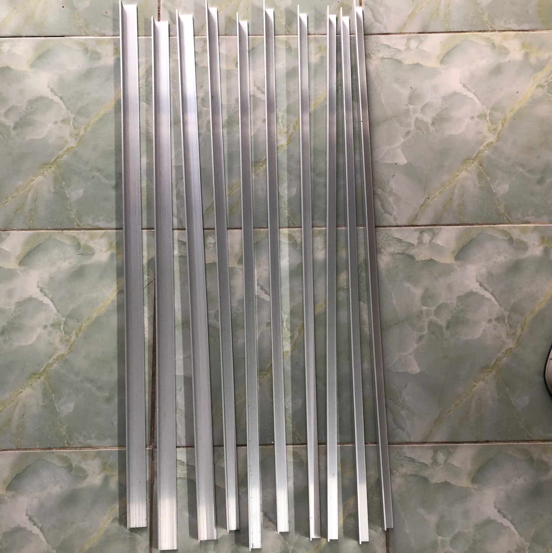 Thanh nhôm chữ L, Size 20x30x3mm dài 1m