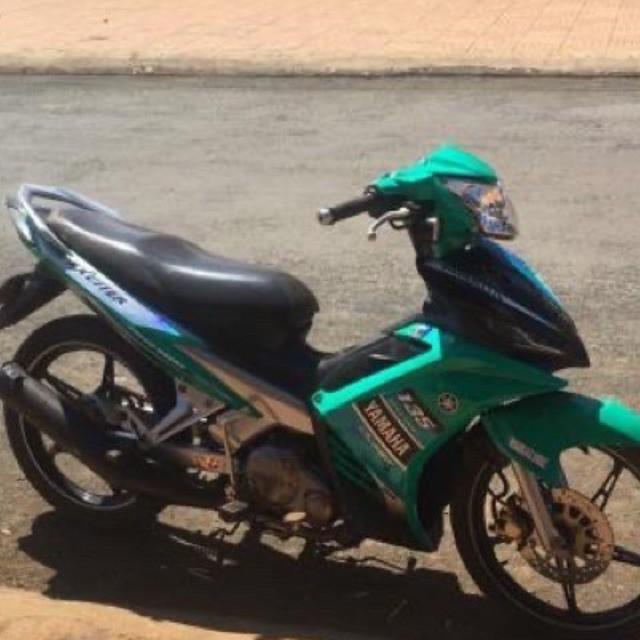 Tem exciter 135 xanh ngọc bạc crom