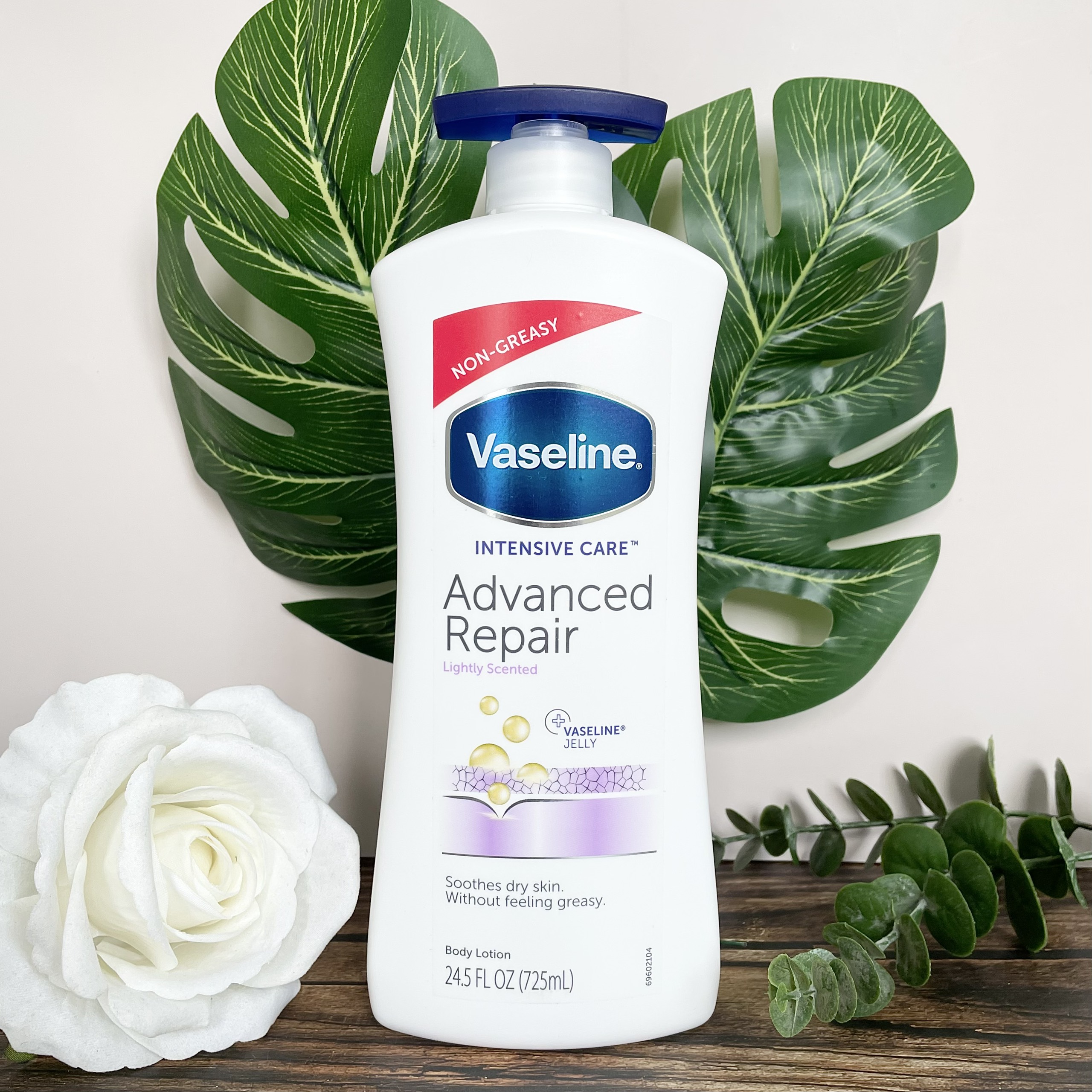 Sữa Dưỡng Thể Vaseline Intensive Care Advanced Repair 725ml Mẫu Mới