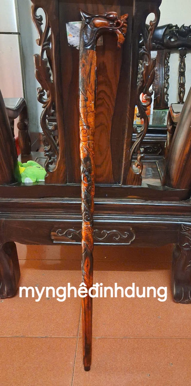 Gậy batong chống trượt  dành cho người cao tuổi bằng gỗ trắc đỏ đen 90x3.2cm