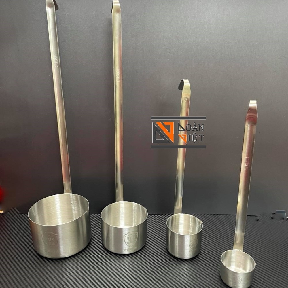 VÁ GÁO MUÔI MUỖNG đong định lượng INOX SUS 304 SIÊU ĐẸP - Cán dài dùng đong gia vị. Dụng cụ định lượng chất liệu INOX SUS 304 ĐẲNG CẤP. Sản phẩm nhiều size TIỆN LỢI cho chế biến, pha chế và nấu ăn