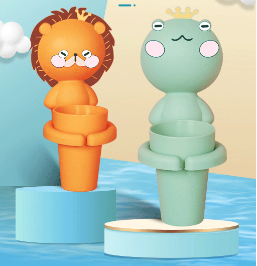 Dụng Cụ Cắm Bàn Chải Và Ly Nhựa Hình Thú Ngộ Nghĩnh Kèm Miếng Dán Siêu Chắc