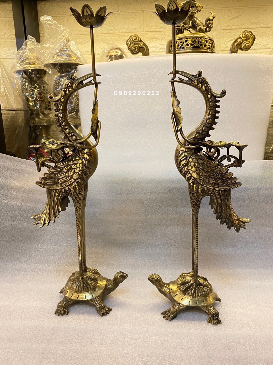 Đôi hạc thờ bằng đồng vàng, hạc đồng thờ cúng cao 45cm
