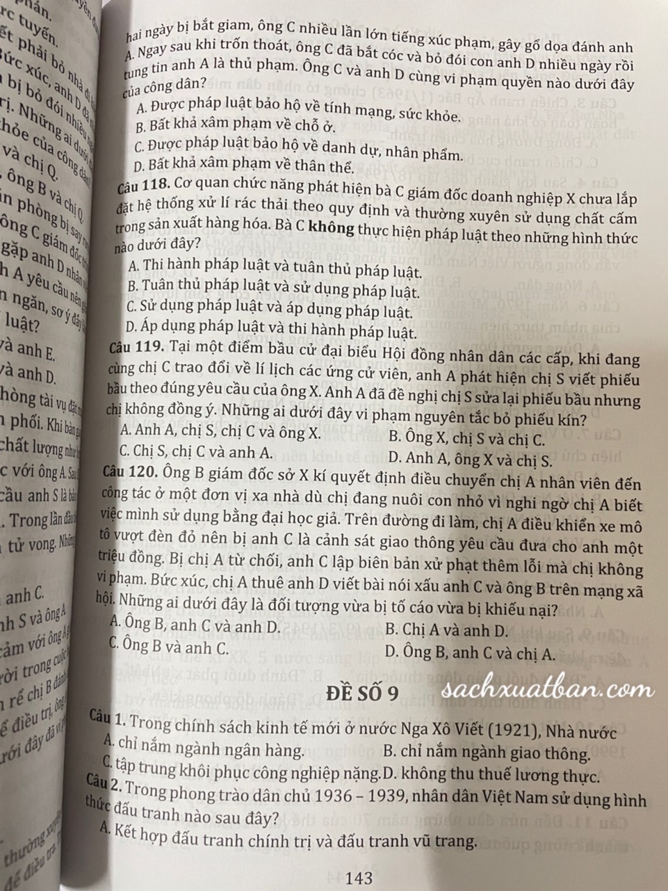 Sách Bộ đề tuyển chọn ôn thi tốt nghiệp THPT bài thi Khoa học xã hội