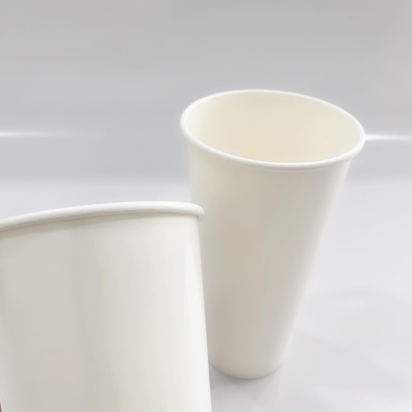 Ly giấy 22oz~649ml - Lốc 50 ly giấy trơn