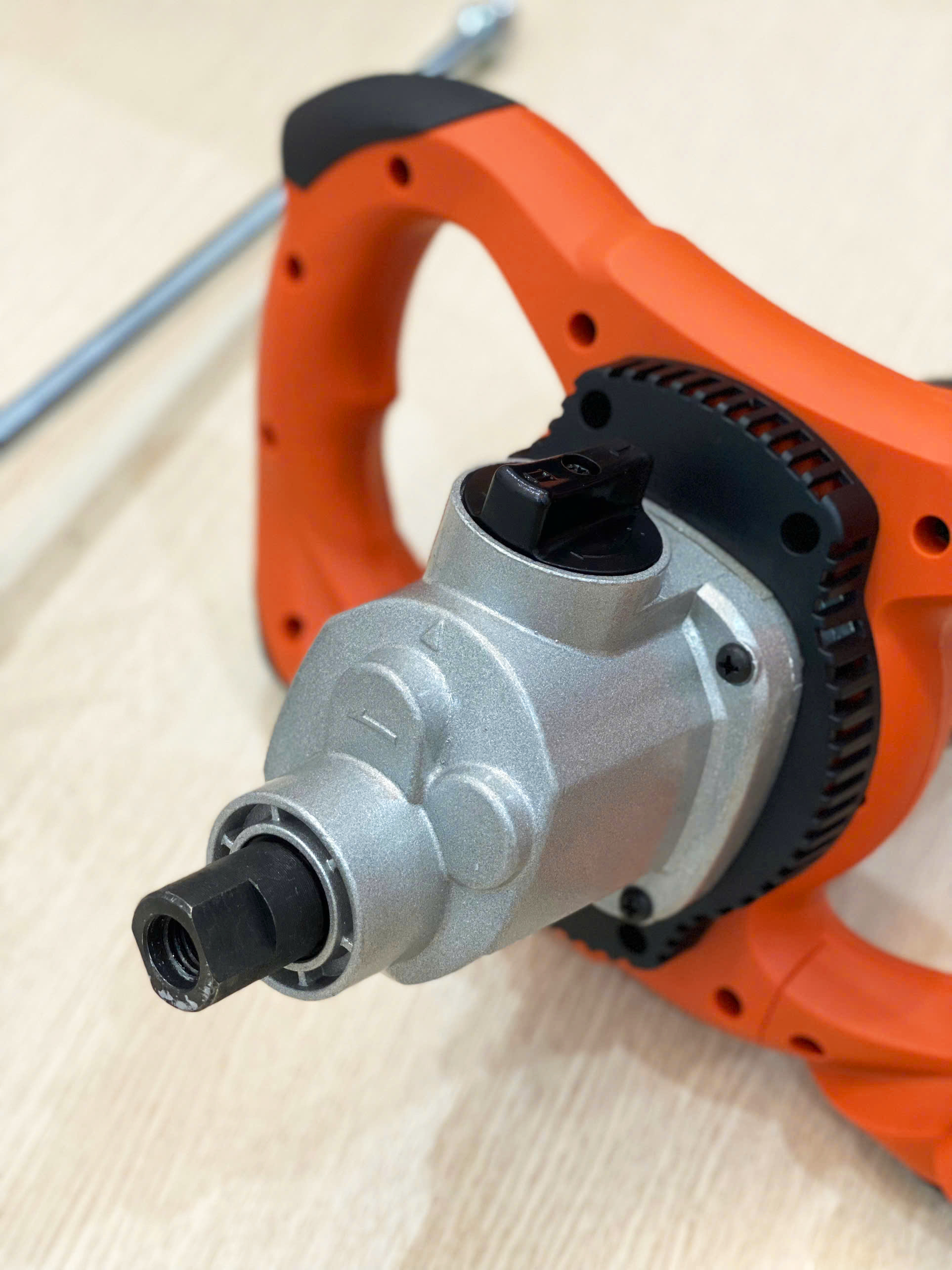 Máy khuấy sơn chuyên dụng cầm tay chính hãng Kynko KD61 - 140