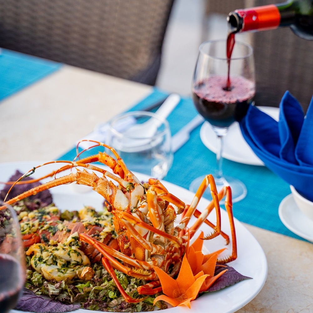 Marina Bay Vũng Tàu Resort & Spa 5* - Bên Bờ Biển, Buffet Sáng Cực Chất, Phòng Cao Cấp, Hồ Bơi Vô Cực Đẹp Xuất Sắc