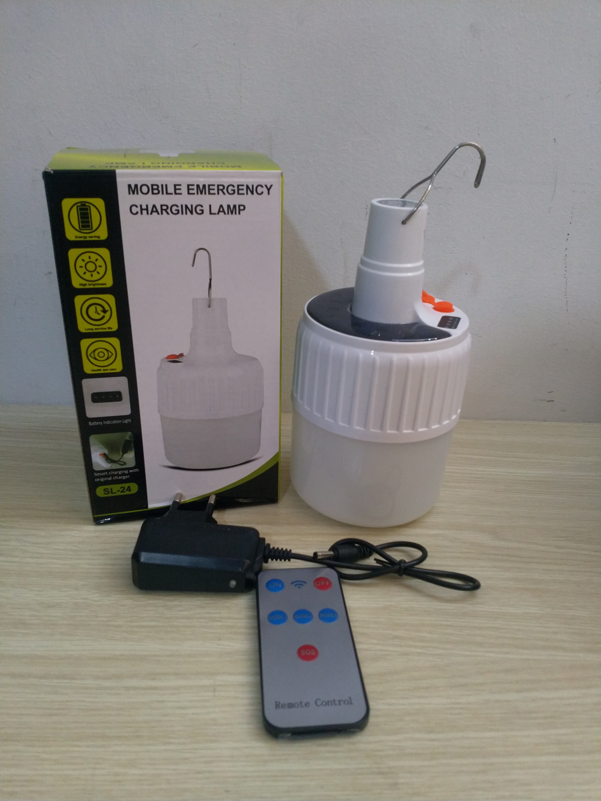 Bóng đèn sạc năng lượng liền thể phi 100 siêu sáng SL24 - có điều khiển từ xa, chế độ hiển thị pin