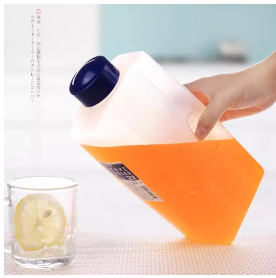 Bình nhựa đựng nước Nakaya 2L nội địa Nhật Bản