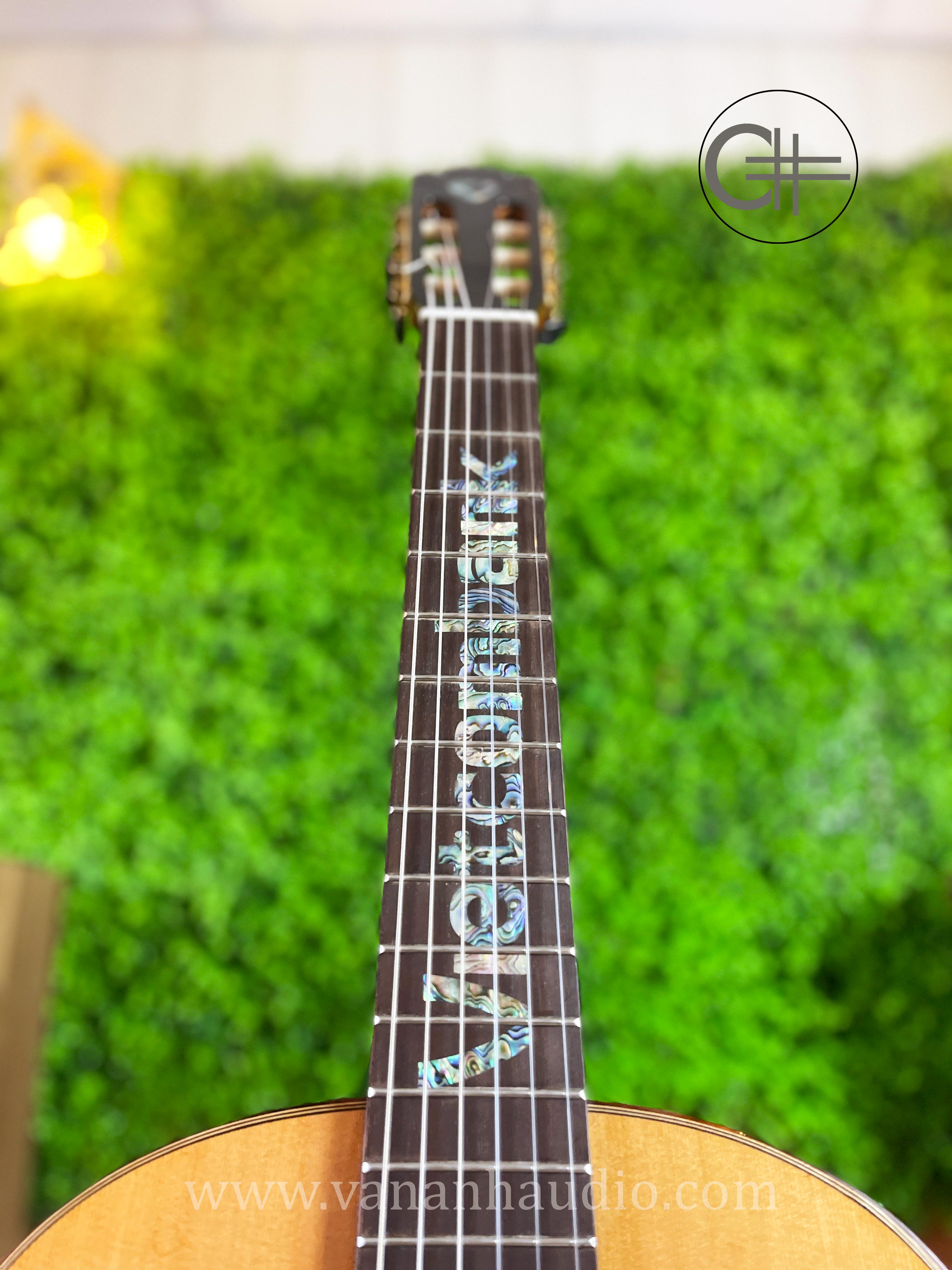 Đàn Guitar Classic Custom (Khảm Trai Vietcombank)