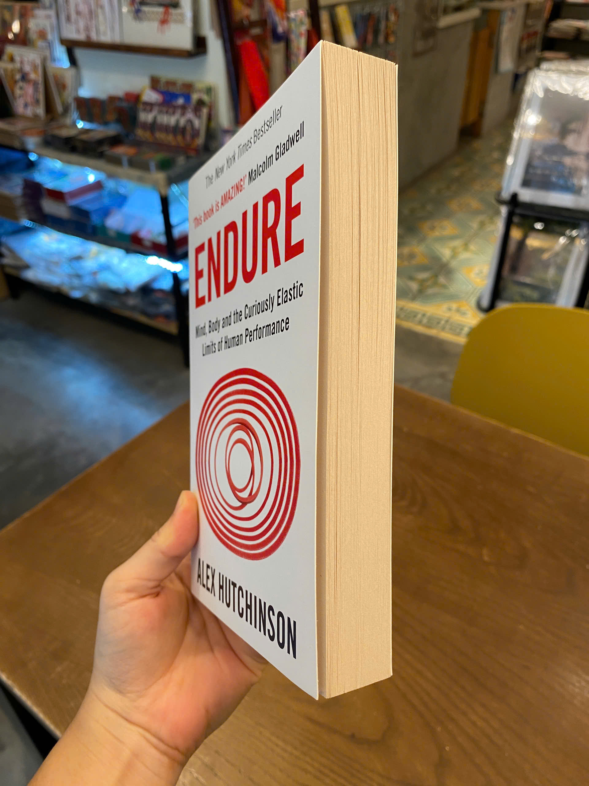 Sách - Endure: Mind, Body and the Curiously Elastic Limits of Human Performance by Alex Hutchinson