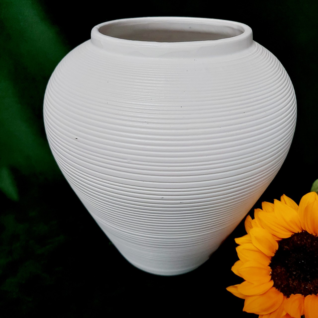 Bình cắm hoa, Bình gốm Bát Tràng men trắng lỳ vò rượu trang trí phòng khách cao cấp Bông Garden