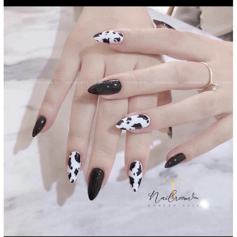 Nailbox thiết kế  móng úp trắng đen