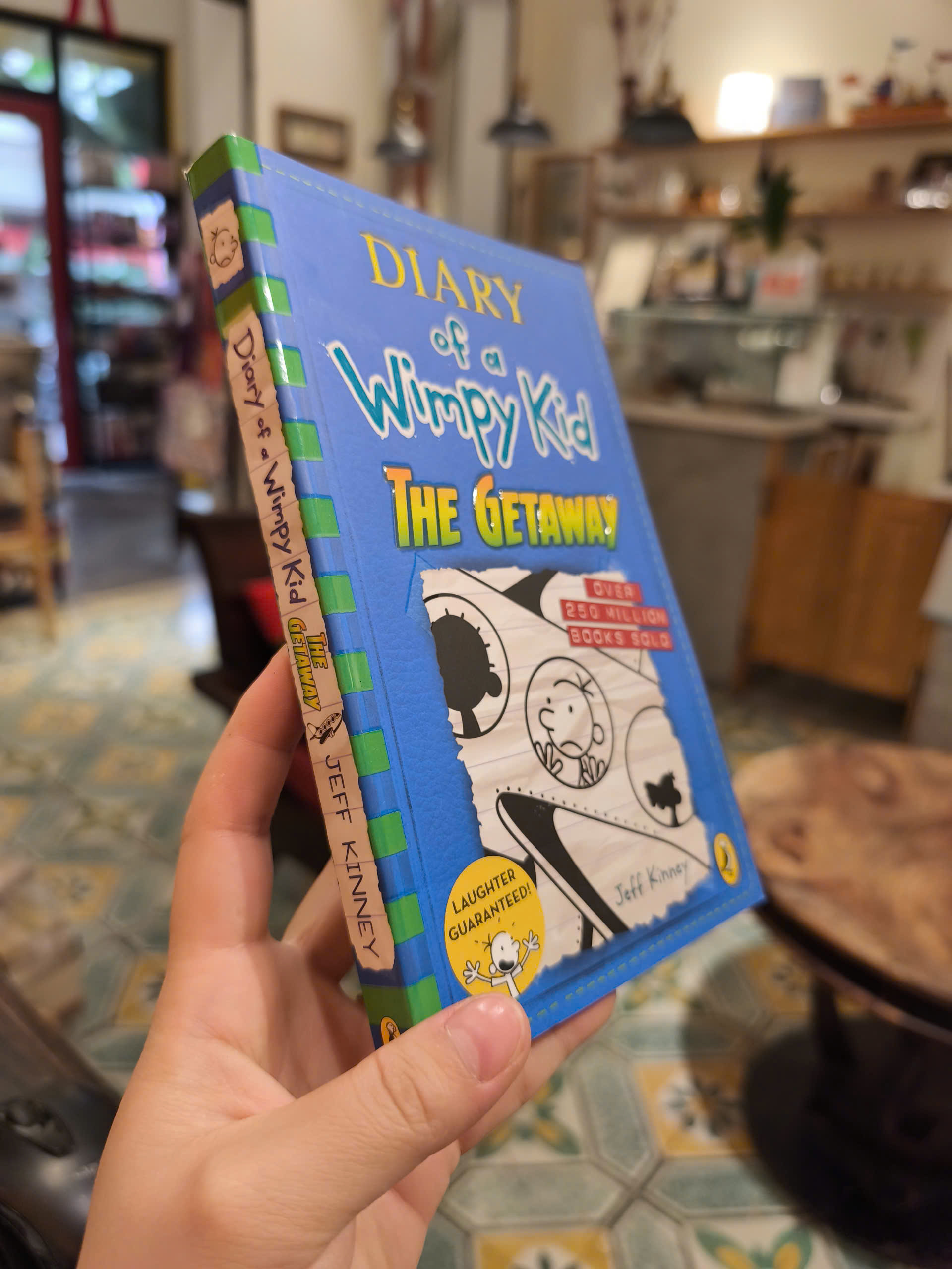 Sách - Diary of a Wimpy Kid: The Getaway (Book 12) by Jeff Kinney - Childrens ,Graphic Novels