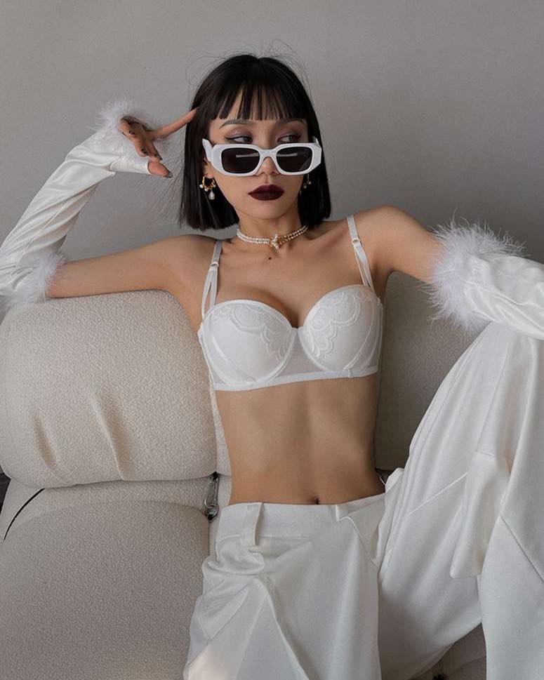 Đồ Lót Nữ Ren Hoa Nâng - B.Lingerie