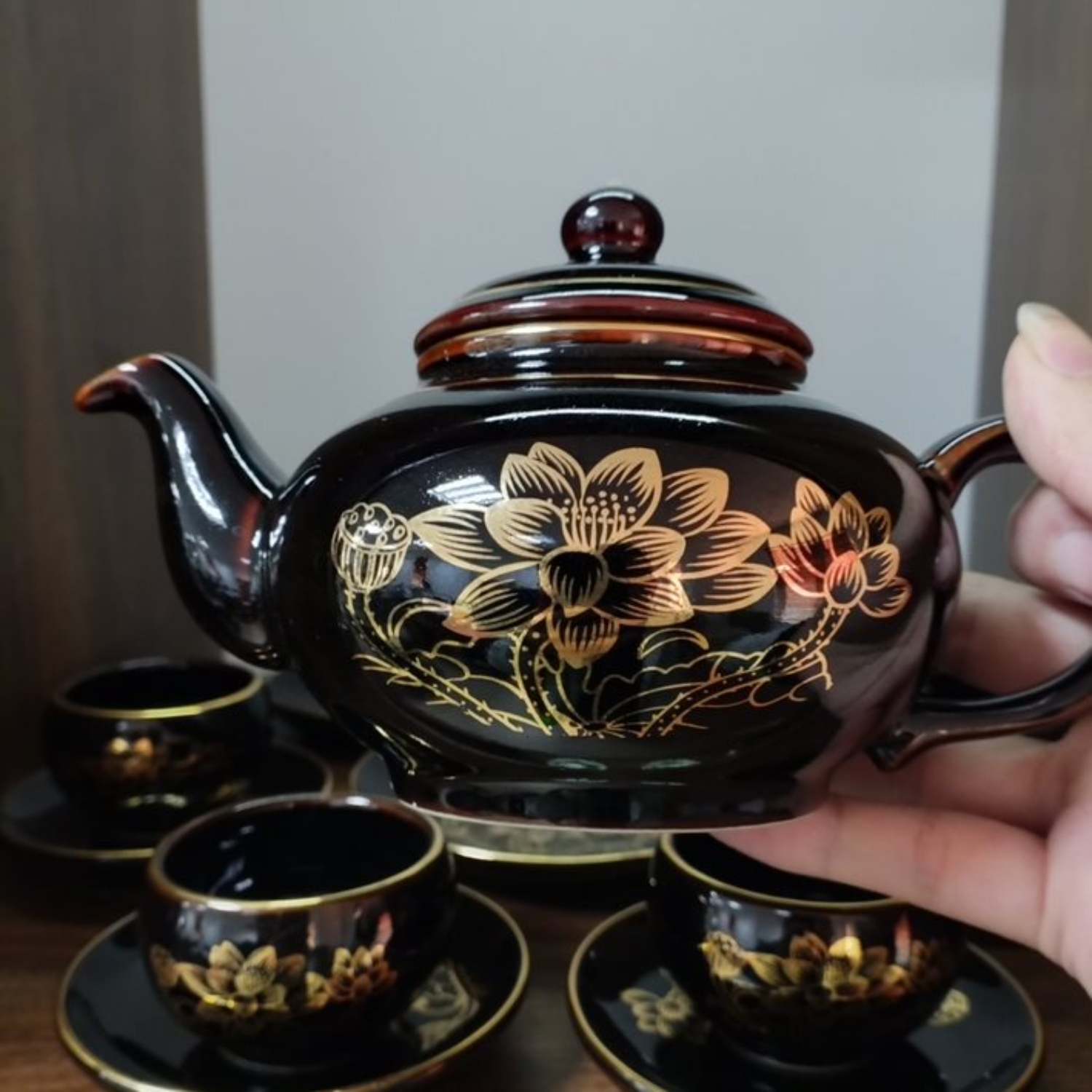 Bộ ấm chén uống trà cao cấp , bộ ấm trà Bát Tràng - hắc liên hoa