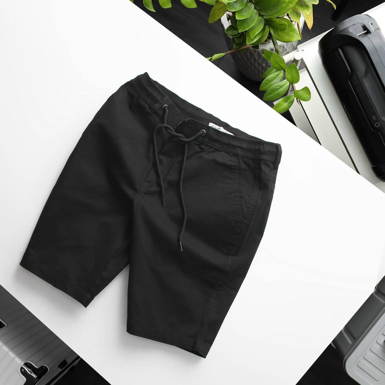 Quần short nam Linen màu đen hiện đại, sang trọng chuẩn VNXK
