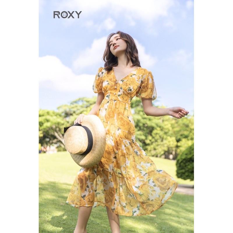Đầm Maxi Đi Biển Hoa Hồng Cổ Tim 4 Nút Bọc Nhún 3 Tầng - Màu Vàng Cam