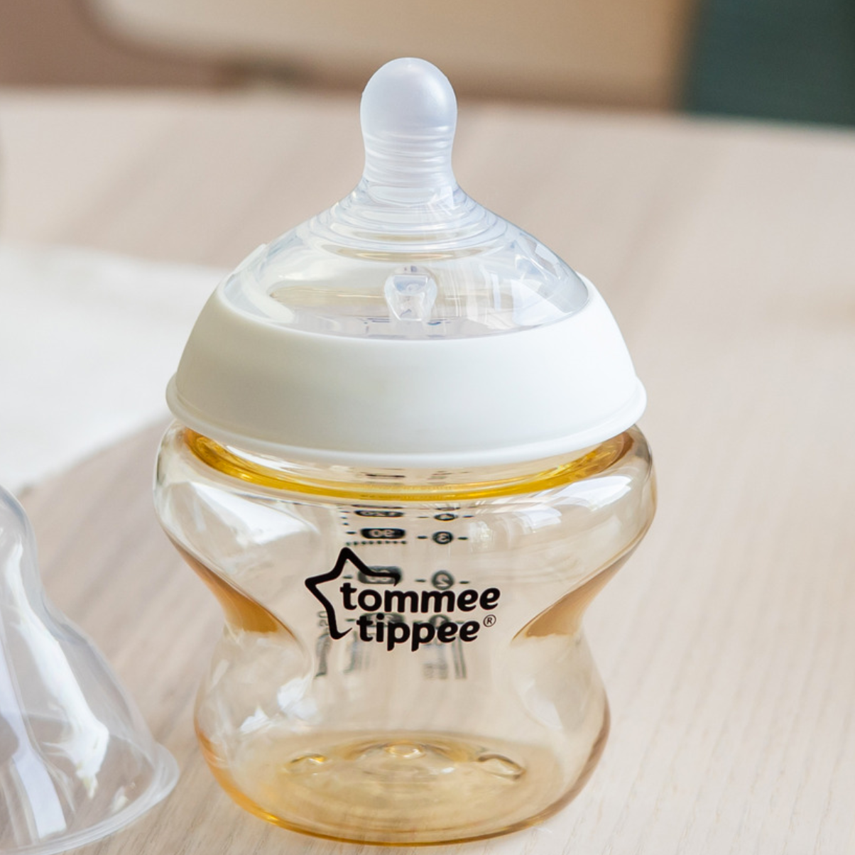 Núm ty silicon siêu mềm tự nhiên cho bé Tommee Tippee Natural Start Medium Flow 3-6 tháng (vỉ đôi)