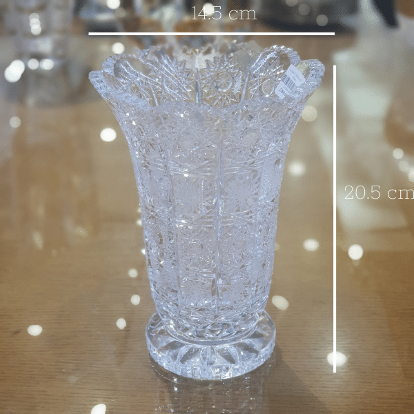 Bình hoa pha lê Tiệp cao cấp BOHEMIA cao 20.5 cm, hoa văn mài bông tuyết toàn thân bình, kiểu dáng sang trọng, hiện đại - Hàng chính hãng