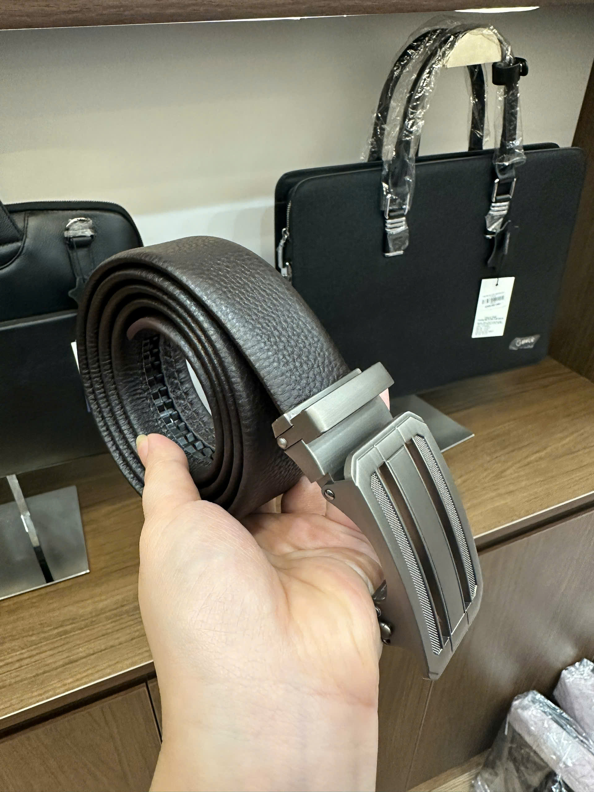 Dây Lưng Nam Thắt Lưng Da Chính Hãng GENCE LG52 Chất Liệu Da Bò Cao Cấp Màu Nâu