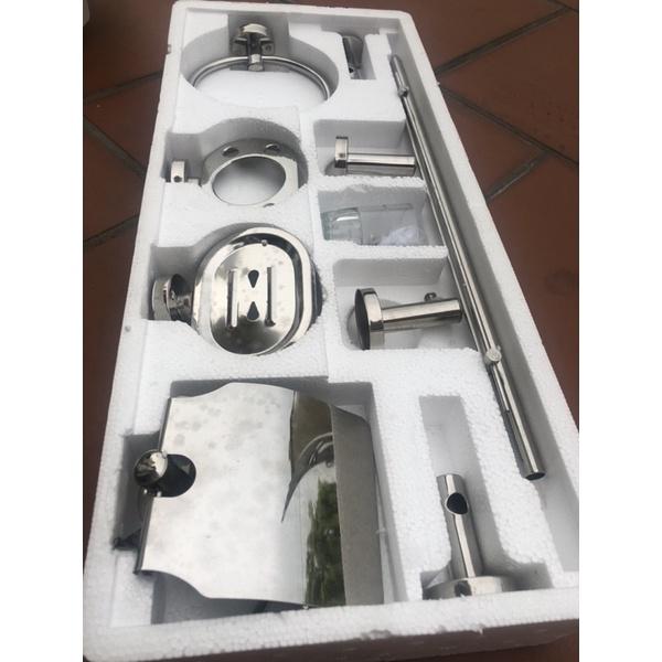 Bộ phụ kiện 06 món nhà tắm inox 304