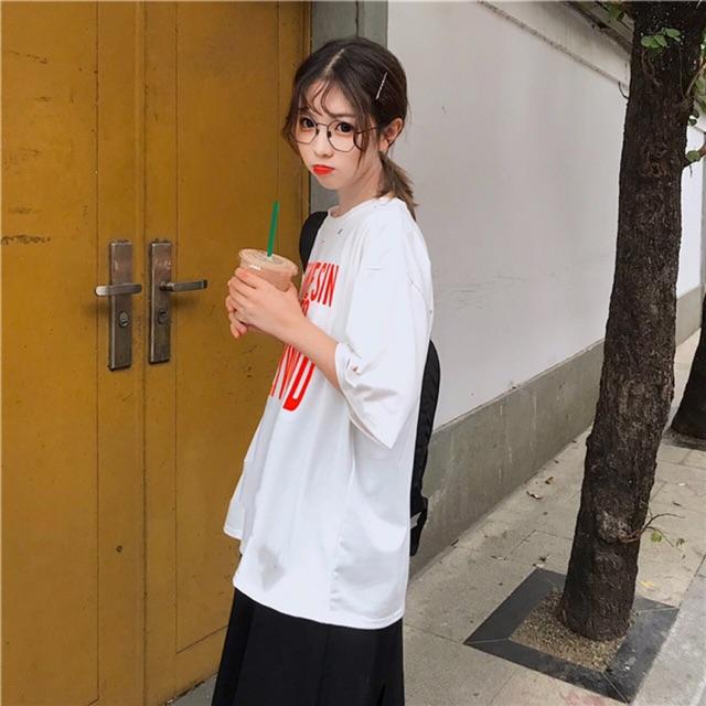 Áo thun tay lỡ form rộng