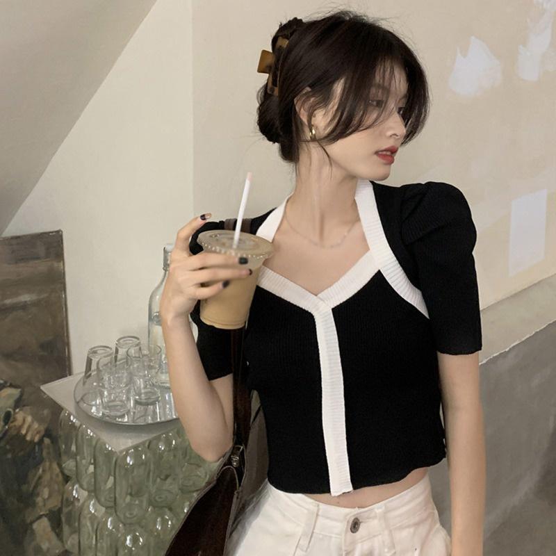 Áo len Montoghi dệt kim LINE GIỮA phối ÁO KHOÁC TAY PHỒNG cổ chữ V xinh xắn