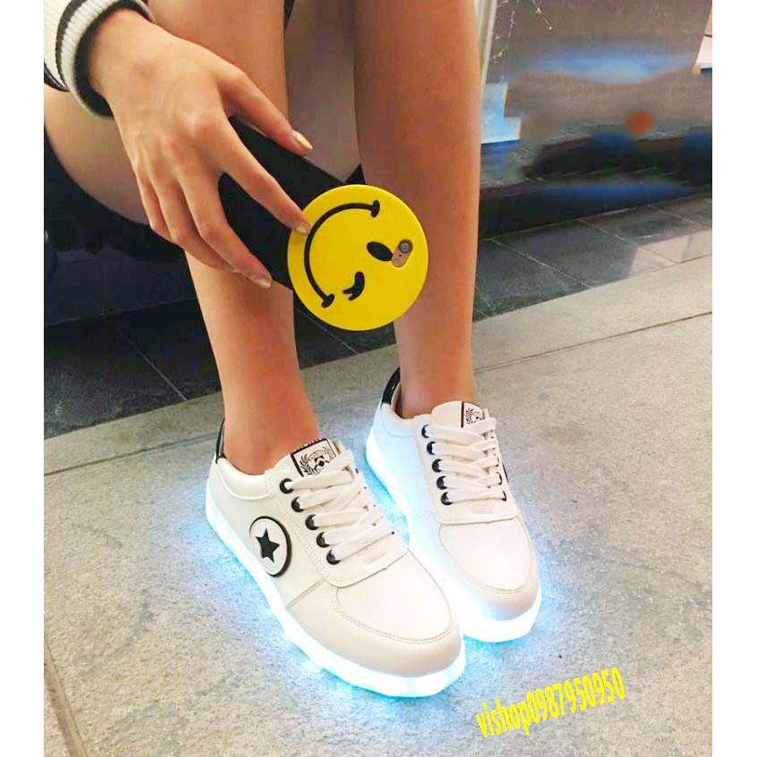 Giày phát sáng ngôi sao -chế độ sáng 7 màu cực đẹp phong cách Hàn Quốc HZ09