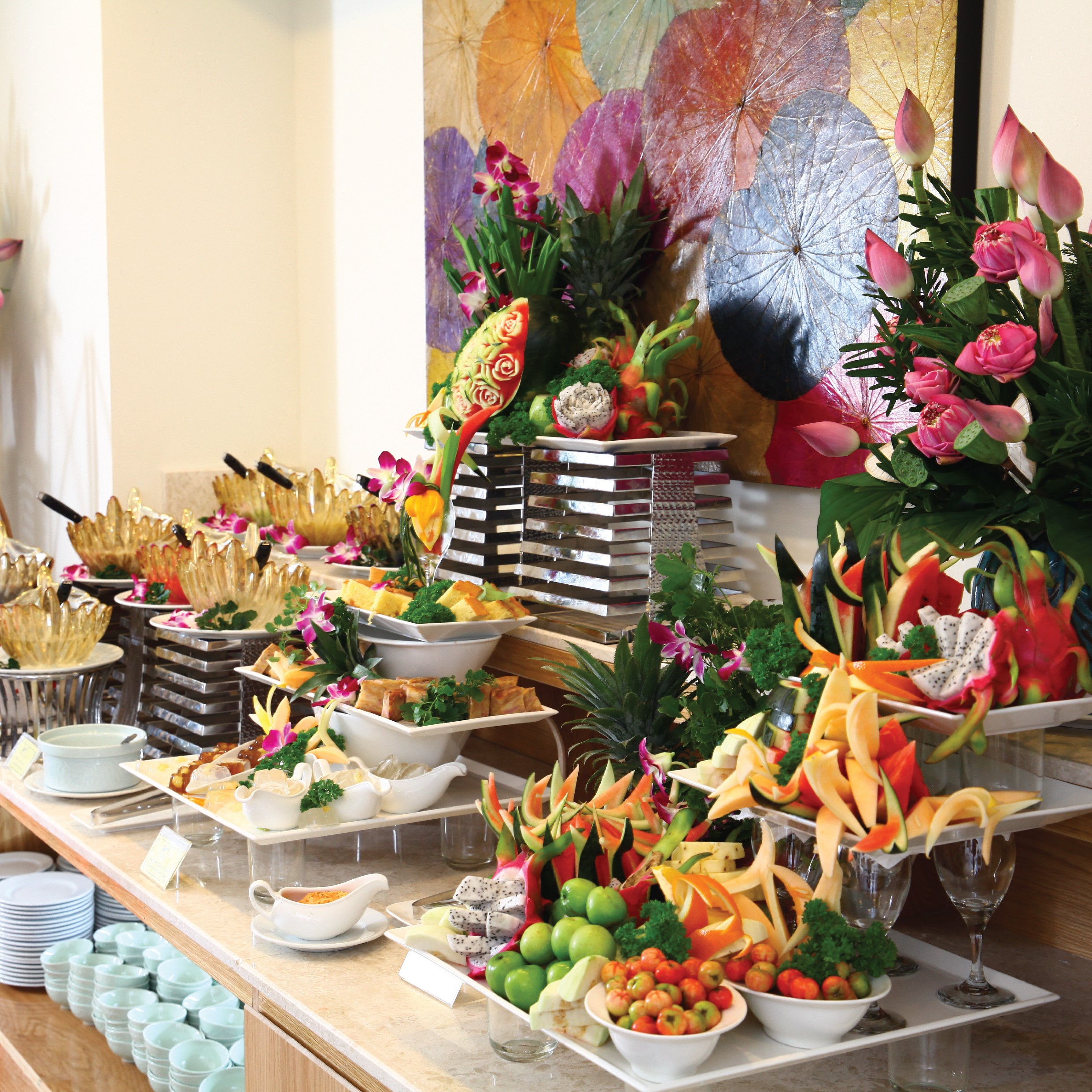 Voucher Buffet Chay Buổi Trưa tại Bông Sen Hotel Nhà Hàng Cỏ Nội với Hơn 40 Món Ăn Đặc Sắc