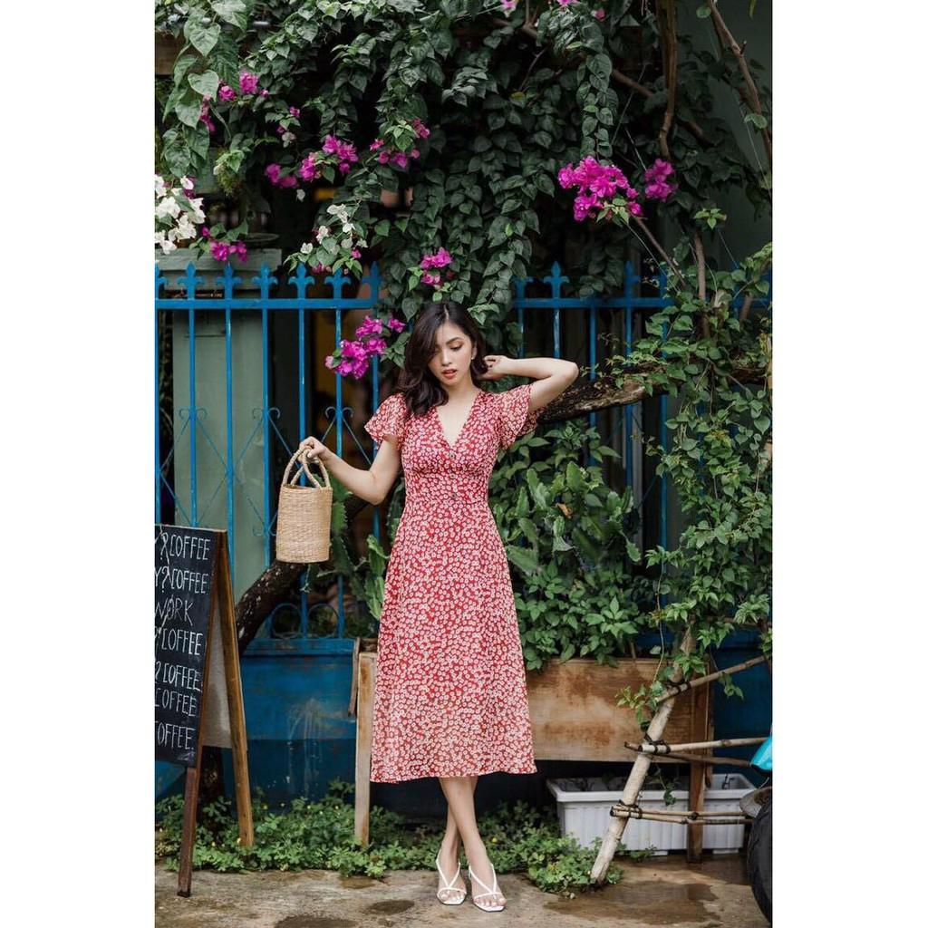 ĐẦM HOA NHÍ ĐỎ CỔ TIM PHỐI NÚT GỖ TAY LỠ DÁNG XÒE