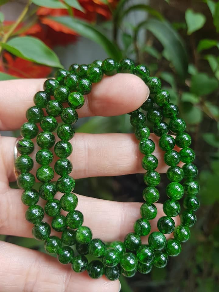 VÒNG DIOPSIDE CAO CẤP XANH NGỌC A VIP SIZE 6MM ĐEO TAY KIỂU QUẤN 3 VÒNG ĐẸP SANG NỮ MỆNH MỘC HỎA 100% ĐÁ THIÊN NHIÊN Ạ